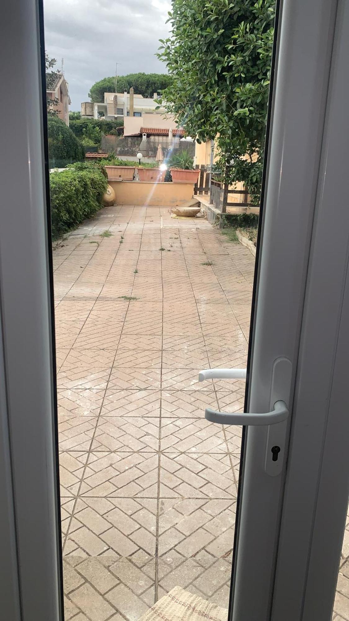 B&B Civitavecchia La Casetta Con Giardino Εξωτερικό φωτογραφία